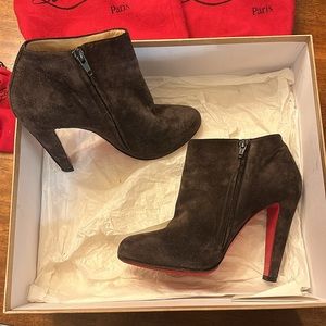 Christian Louboutin size 38 dark grey suede booties